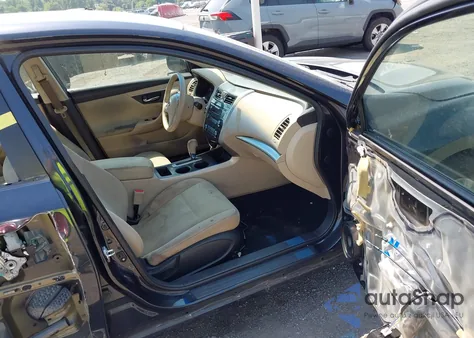 2015 Nissan Altima 2.5 S из США, поврежденный, VIN 1N4AL3AP7FN308700